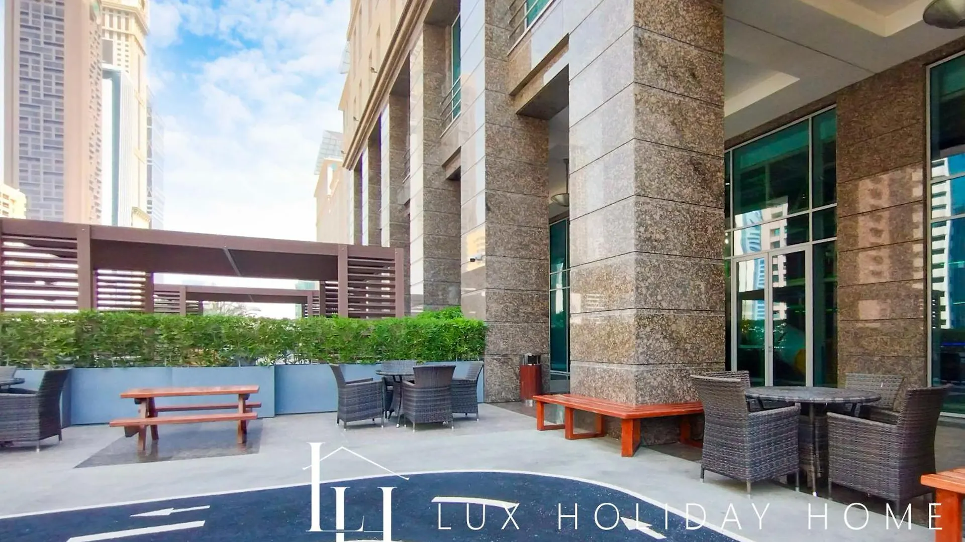 Lux The Elegant Difc Suite 2 Dubai Apartment