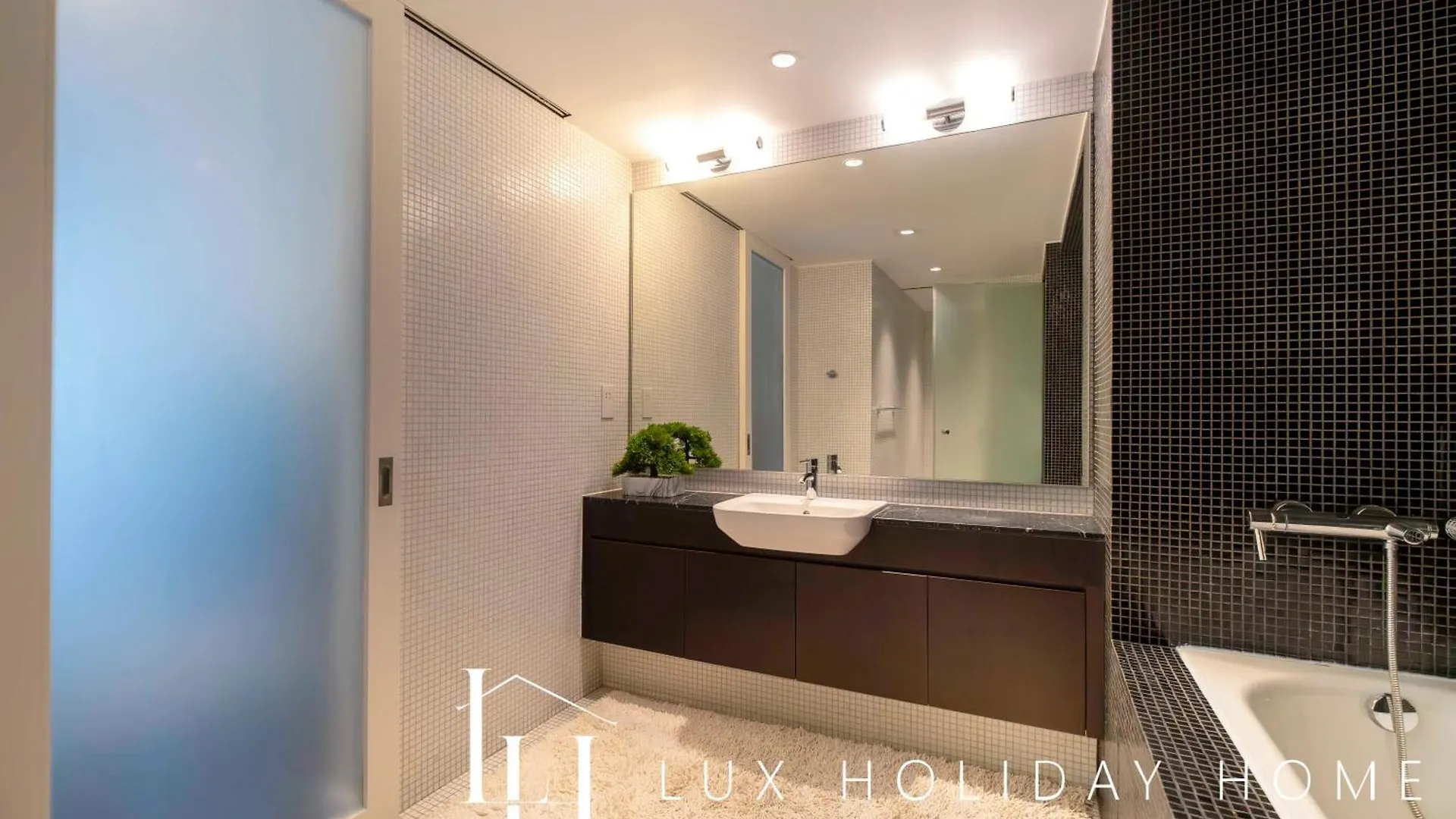 Apartment Lux The Elegant Difc Suite 2 Dubai United Arab Emirates
